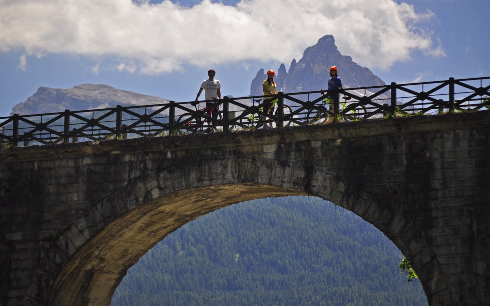 Ciclabile delle Dolomiti pedala sulla Lunga Via Luxury Bike Hotels Ciclabile delle Dolomiti pedala sulla Lunga Via Luxury Bike Hotels