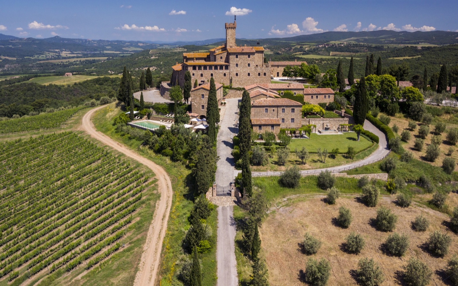 castello di banfi wine tour
